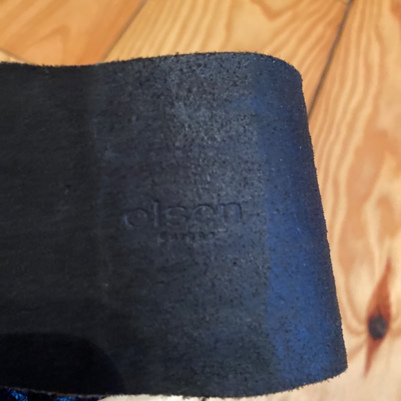 Olsen Leather Loop Belt - Picture 12 of 13